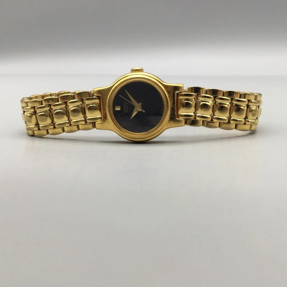 Vintage Seiko Womens Watch 18mm Black Dial Gold Tone V401-0518 New Battery 6.25